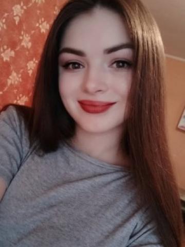 Злата Симпатичная Блондинка