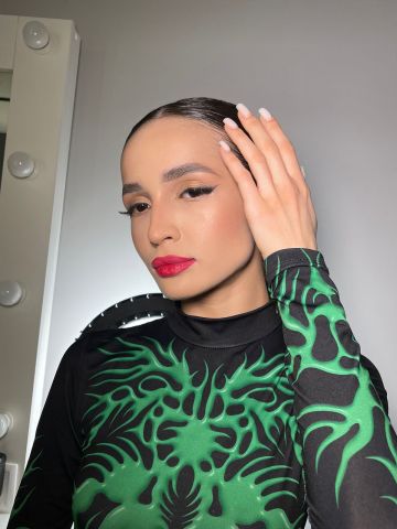 Николь Вип Стройная Модель